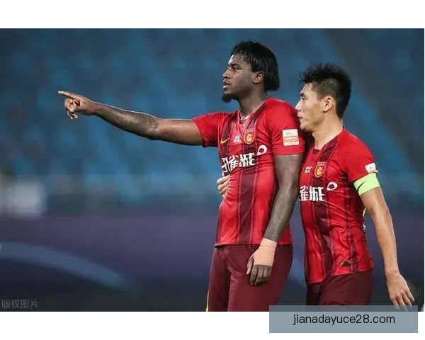 地拉那惜败艾巴辛尼一球终场失利 球队错失反击良机