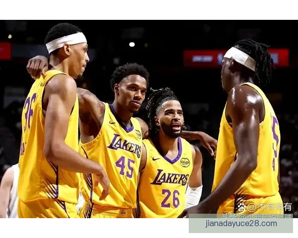 湖人客场力克鹈鹕迎来胜利展现强大团队实力