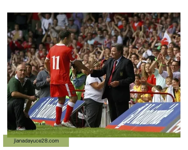 以弗赖恩巴赫1-5YF尤文图斯惨败为契机分析球队战术缺陷与未来发展路径